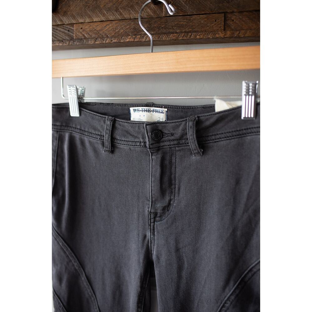 Free People We The Free Twirl On Mid-Rise Crop Flare Jeans 25 - Picture 4 of 5